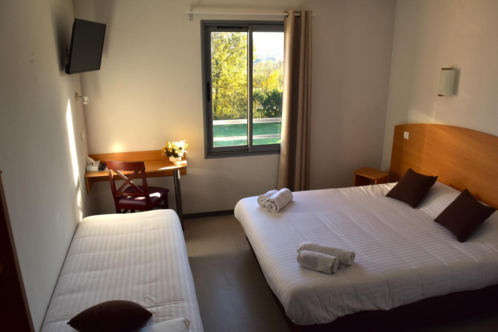 Au Perigord Noir Hotell Hautefort Exteriör bild